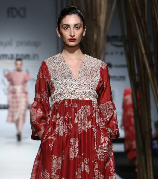 Amazon India Fashion Week, SS’17 Day 3: Celebrating India Modern Festive