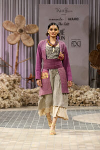 A model walks the ramp during the show THE EDIT at Lakmé Fashion Week 2025, held on October 8th at The Kunj in New Delhi, India.Photo : FS Media Pro / FDCI x Lakme Fashion Week